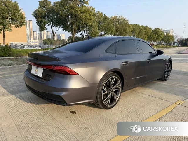 Audi A7L id 3856092 из Китая 12