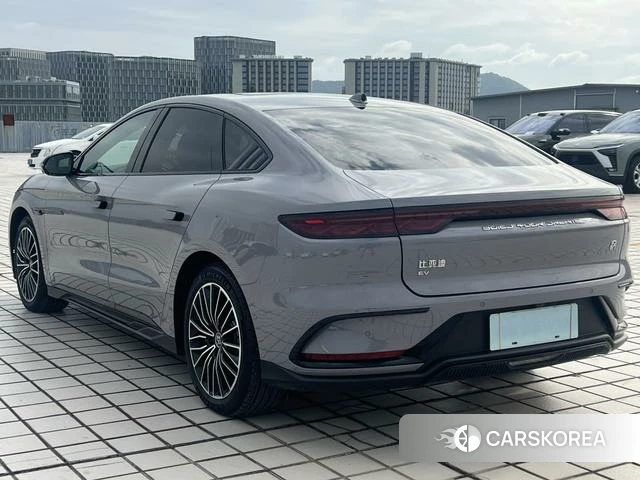 BYD Han EV 2025 Темно-серый из Китая, фото 4