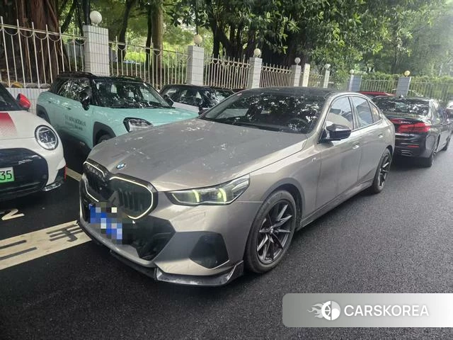 BMW 5 series (imported) 2025 Другой из Китая, фото 6