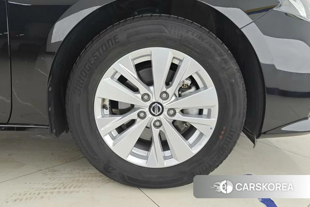 Nissan Teana id 4190429 из Китая 11