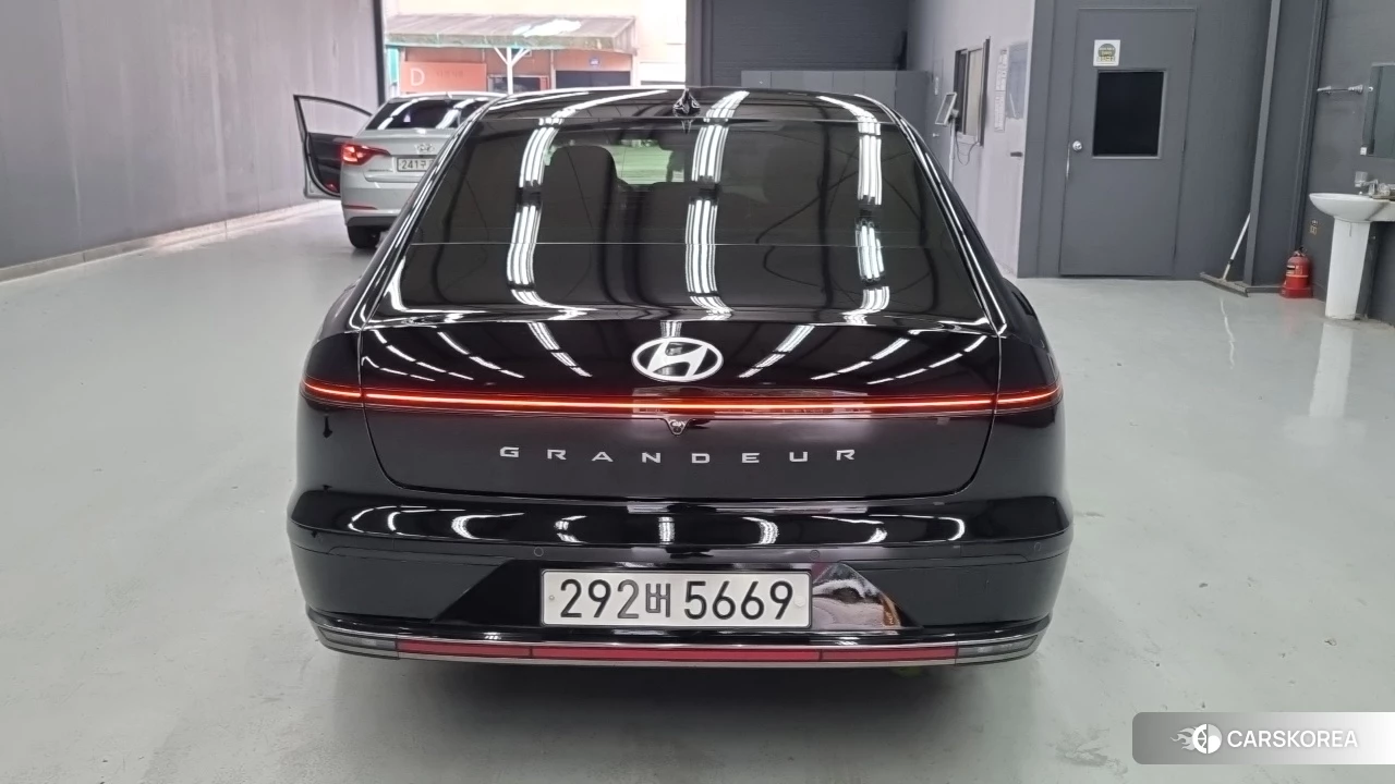 Hyundai Grandeur (GN7) id 4665828 из Кореи 12