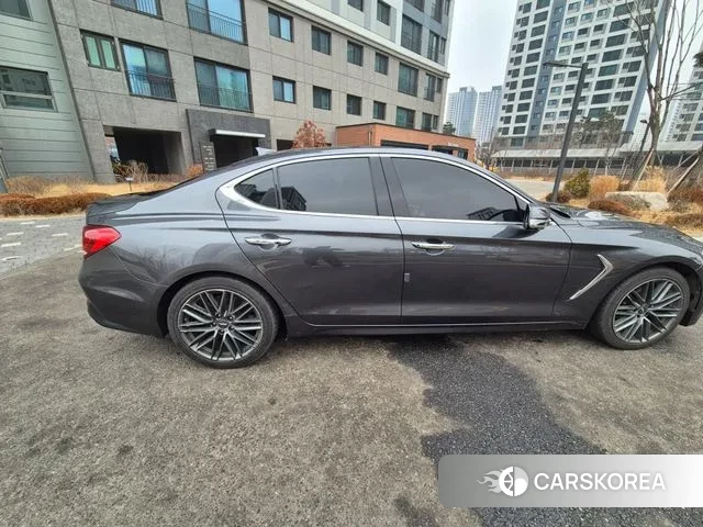 Genesis G70 id 3692925 из Кореи 12
