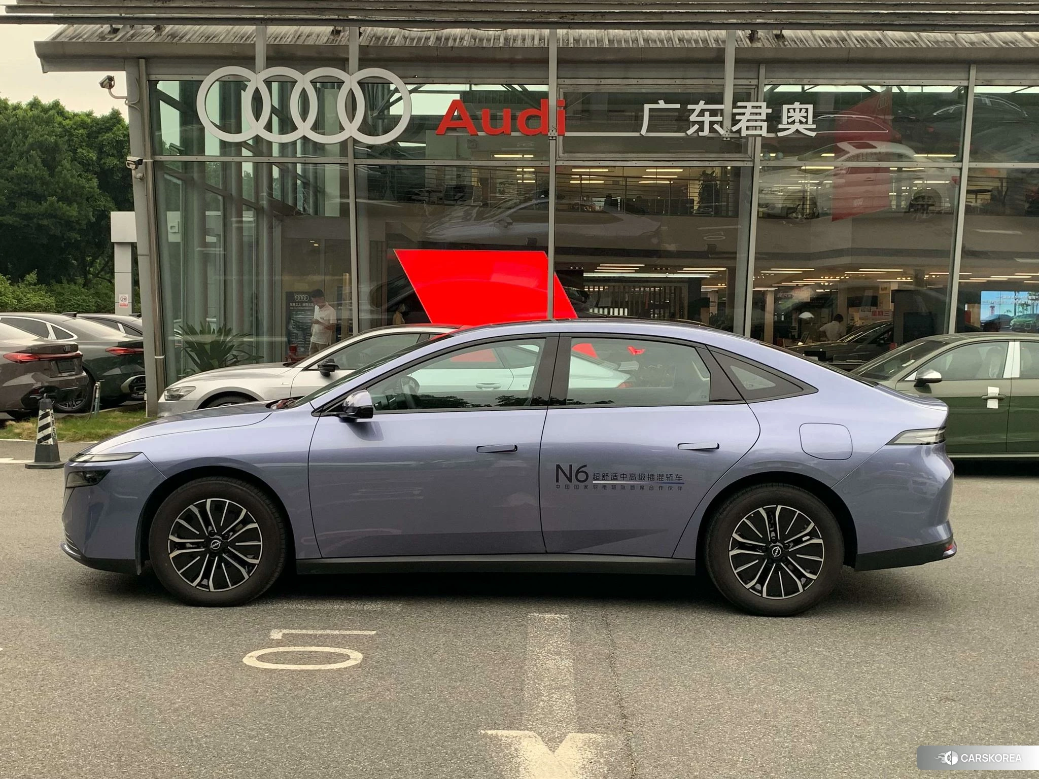 Nissan N6 id 4452692 из Китая 17