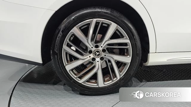Mercedes-Benz E-Class W214 id 4665277 из Кореи 27