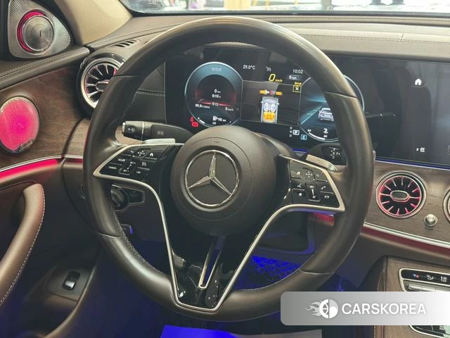 Mercedes-Benz E-class id 4358923 из Китая 14