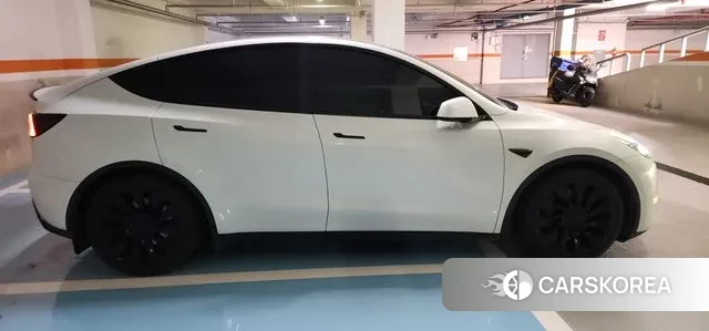 Tesla Model Y 2022 Белый из Кореи, фото 4