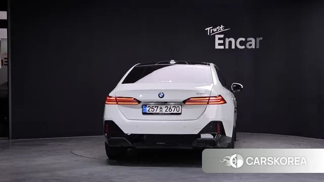 BMW 5 Series (G60) id 3614452 из Кореи 14