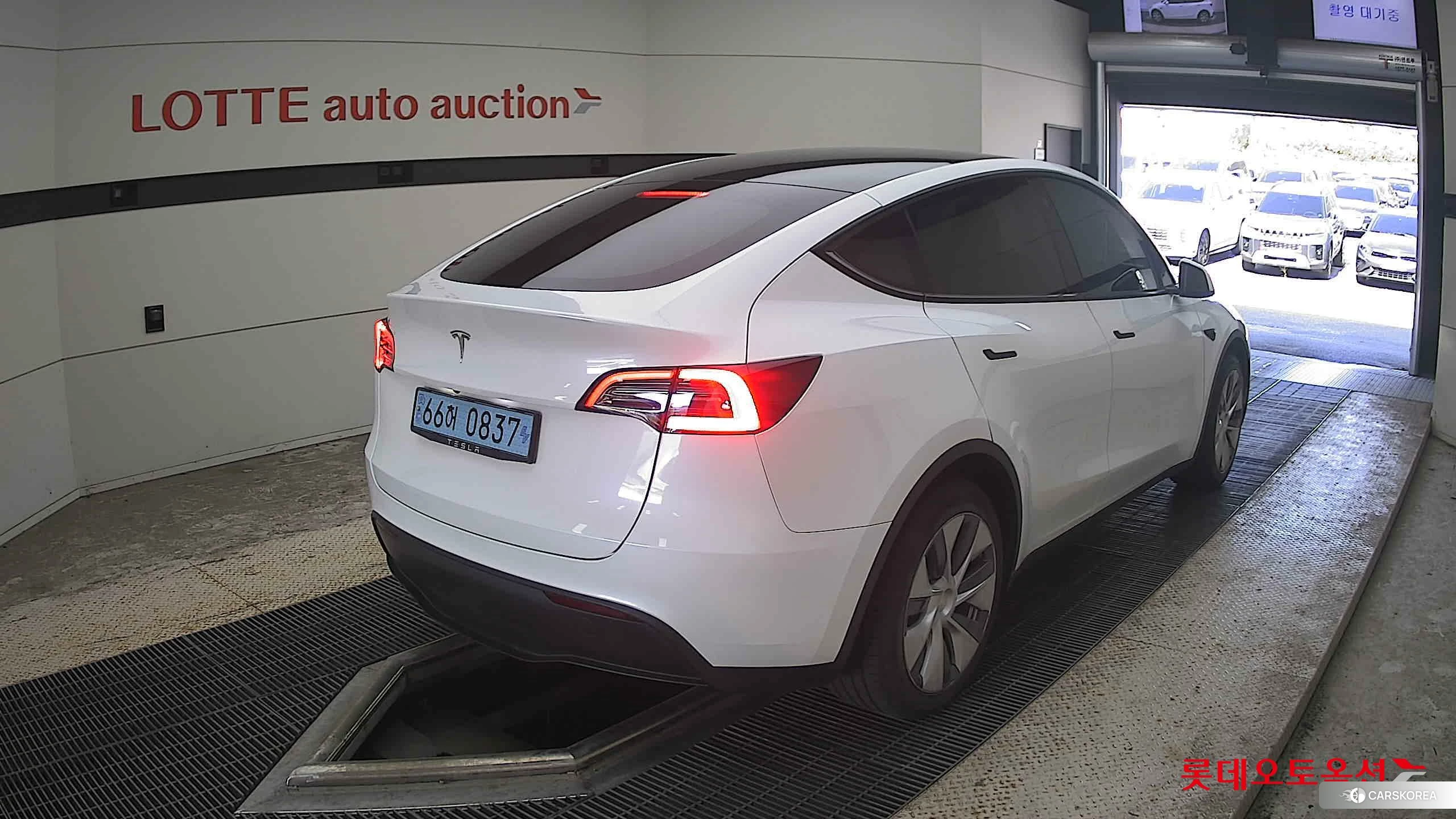 Tesla Model Y RWD id 4909363 из Кореи 31