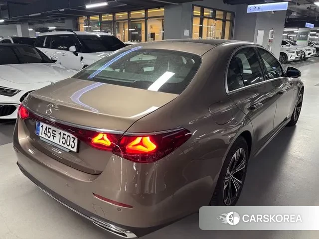 Mercedes-Benz E-Class W214 2025 Коричневый из Кореи, фото 6