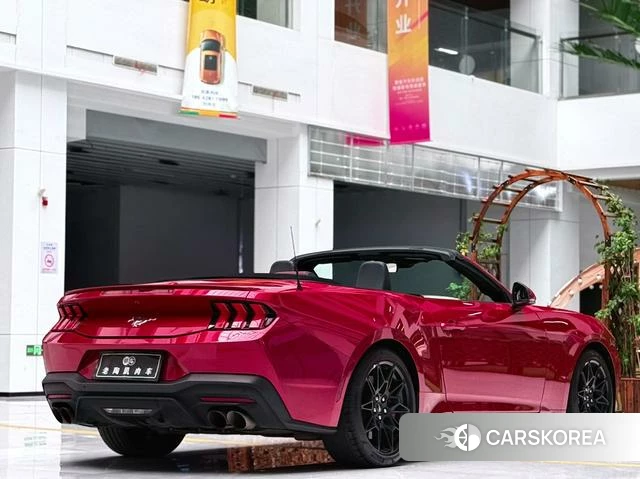 Ford Mustang 2025 Красный из Китая, фото 4