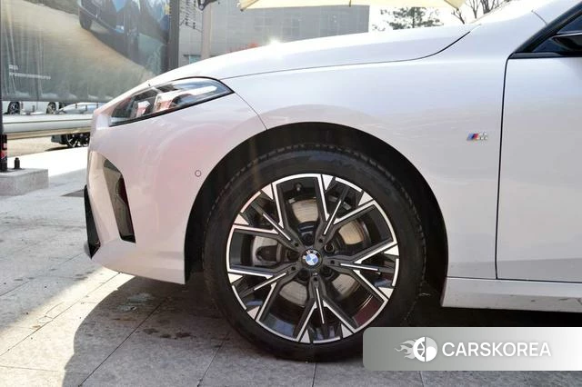 BMW 2 series id 4275430 из Китая 8