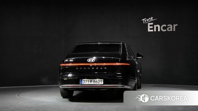 Hyundai Grandeur (GN7) id 3826658 из Кореи 14
