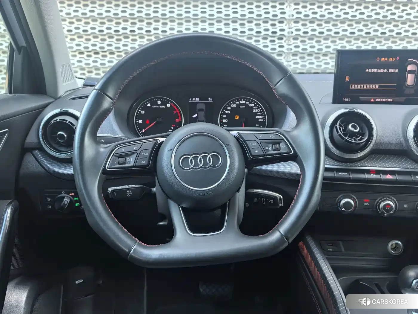 Audi Q2L id 4680477 из Китая 11