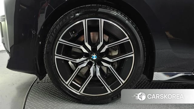 BMW 7 Series (G70) id 4618483 из Кореи 28