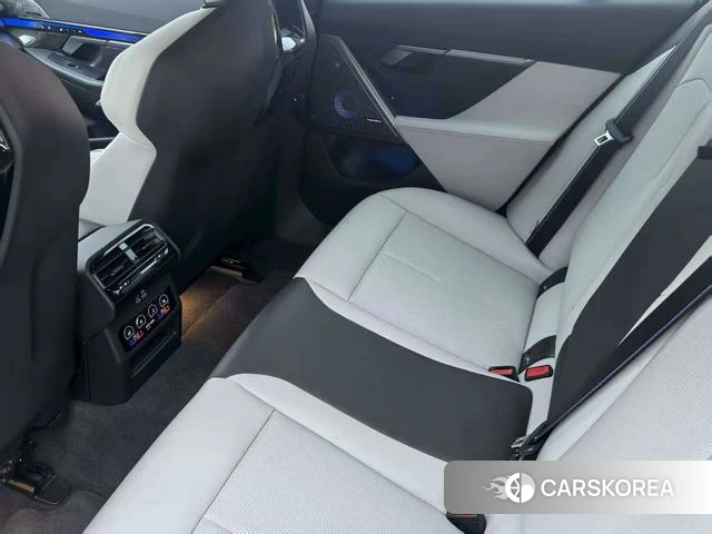 BMW M5 PHEV id 4256775 из Китая 12