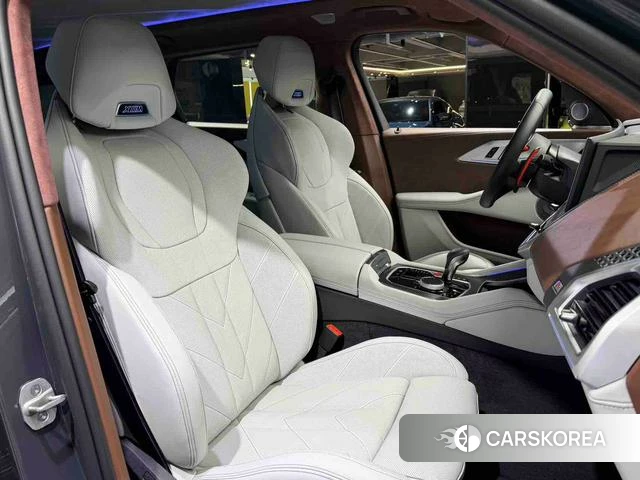 BMW XM id 4182653 из Китая 9