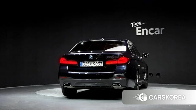 BMW 5 Series (G30) id 3859771 из Кореи 14