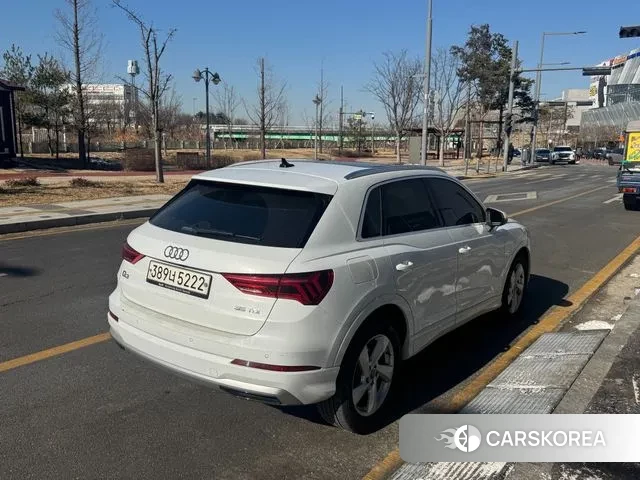Audi Q3 (F3) 2020 Белый из Кореи, фото 6