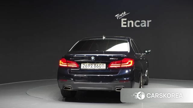 BMW 5 Series (G30) id 4465129 из Кореи 27