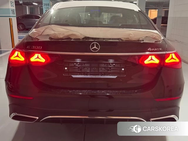 Mercedes-Benz E-Class W214 2026 Черный из Кореи, фото 4