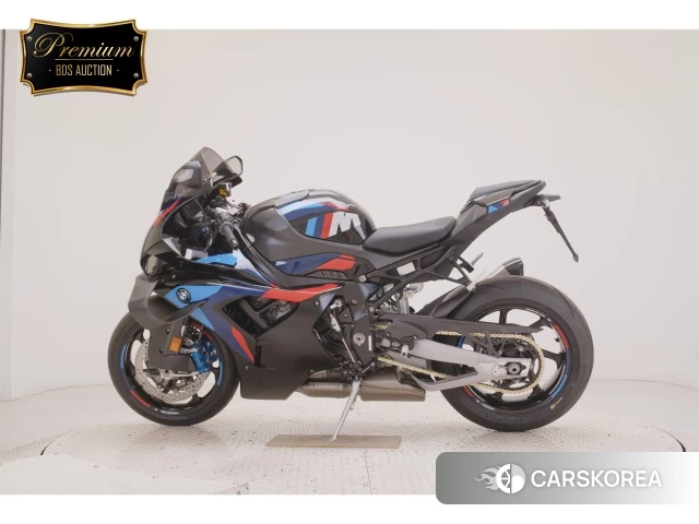 BMW M1000RR 2026 из Японии