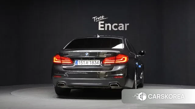 BMW 5 Series (G30) id 3587766 из Кореи 14