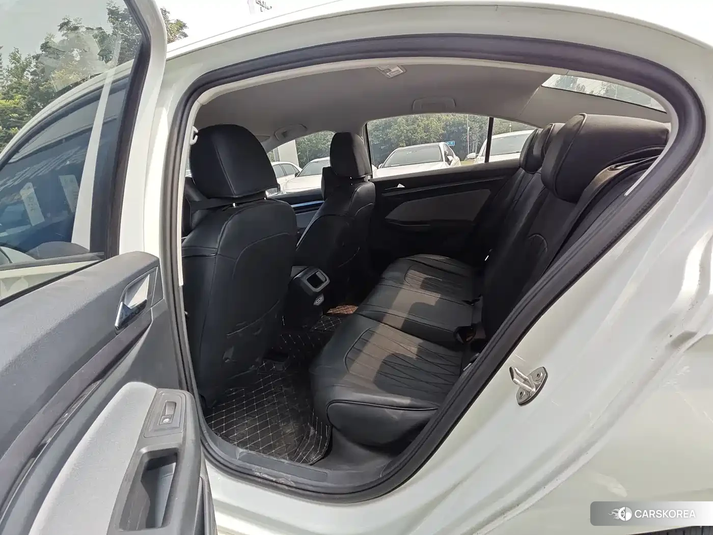 Volkswagen Bora id 4577479 из Китая 14