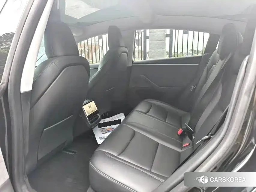 Tesla Model 3 2024 Черный из Китая, фото 4