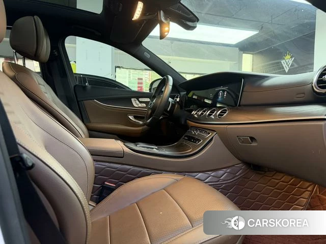 Mercedes-Benz E-class 2021 Белый из Китая, фото 5