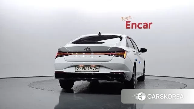 Hyundai Avante (CN7) id 3155985 из Кореи 14