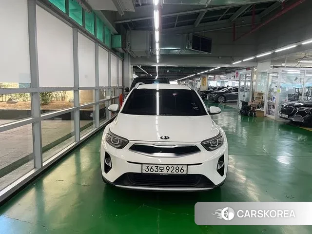 Kia Stonic 2018 Белый из Кореи, фото 5