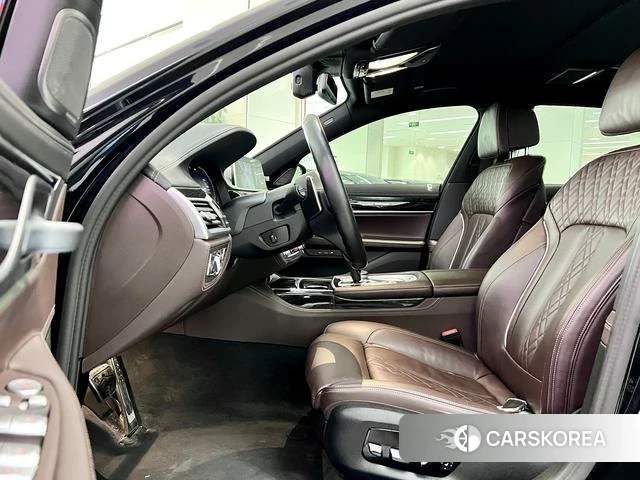 BMW 7 series 2022 Черный из Китая, фото 4