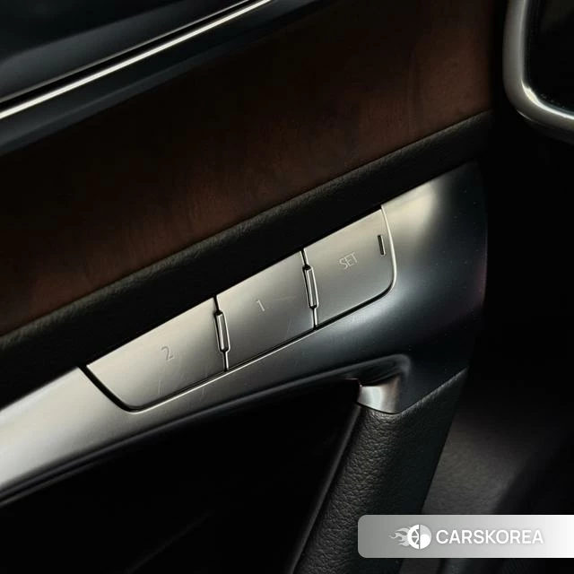 Audi A6L id 4258320 из Китая 11