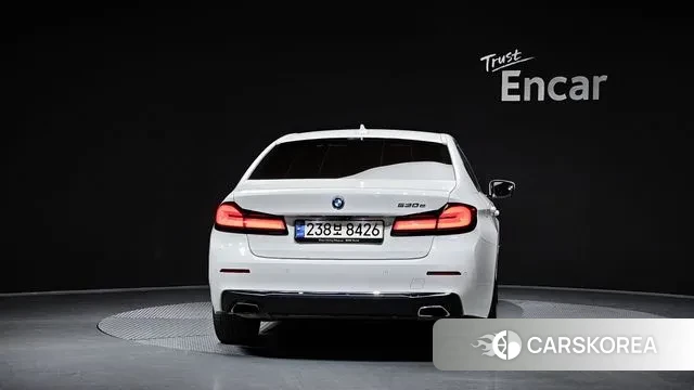 BMW 5 Series (G30) id 3384088 из Кореи 14