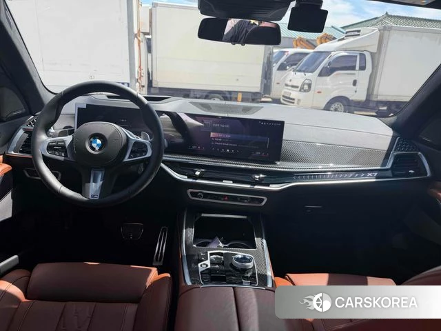 BMW X7 (G07) 2026 Цвет галактики из Кореи, фото 5