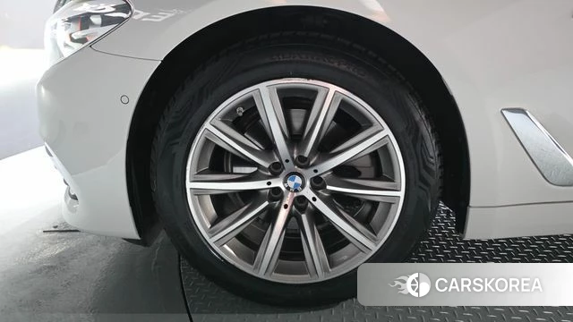 BMW 5 Series (G30) id 4689396 из Кореи 31