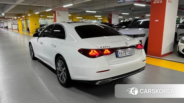 Mercedes-Benz E-Class W214 id 4617894 из Кореи 14