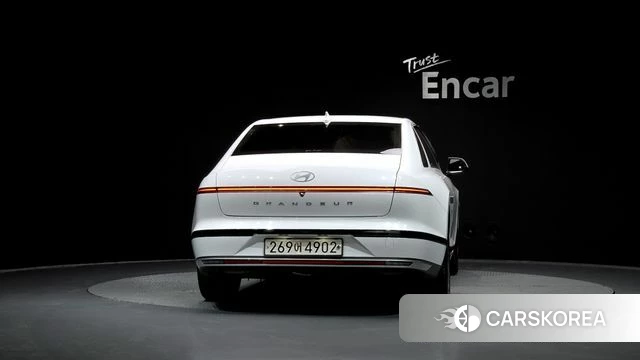 Hyundai Grandeur (GN7) id 3858896 из Кореи 14