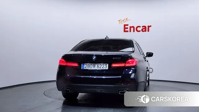 BMW 5 Series (G30) id 3576881 из Кореи 14