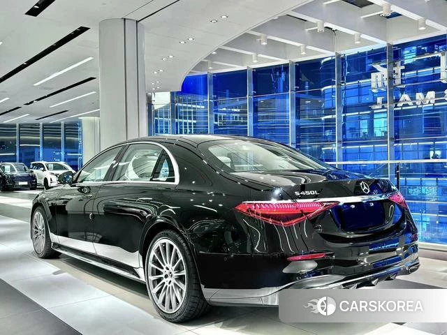 Mercedes-Benz S-class 2023 Черный из Китая, фото 4