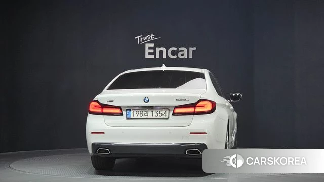 BMW 5 Series (G30) id 3833607 из Кореи 14