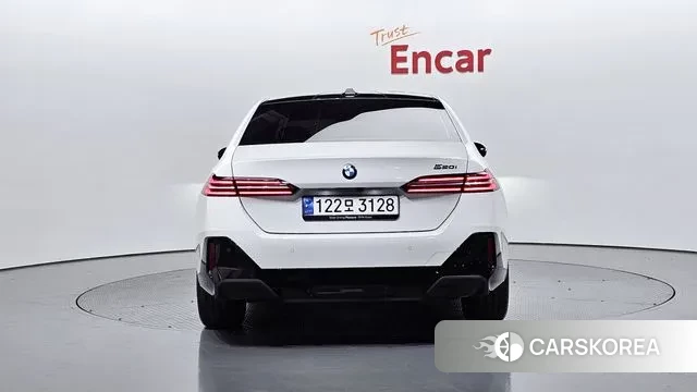 BMW 5 Series (G60) id 3420127 из Кореи 14