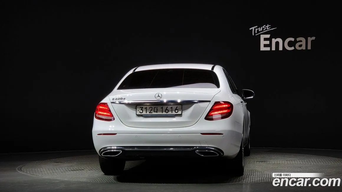 Mercedes-Benz E-Class W213 id 1916675 из Кореи 14