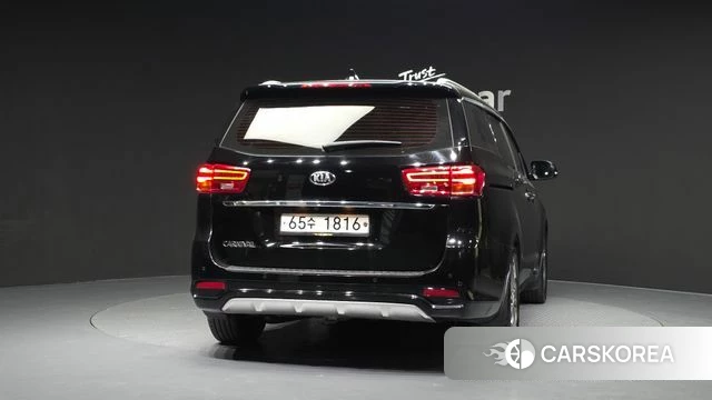 Kia The New Carnival id 4188445 из Кореи 14