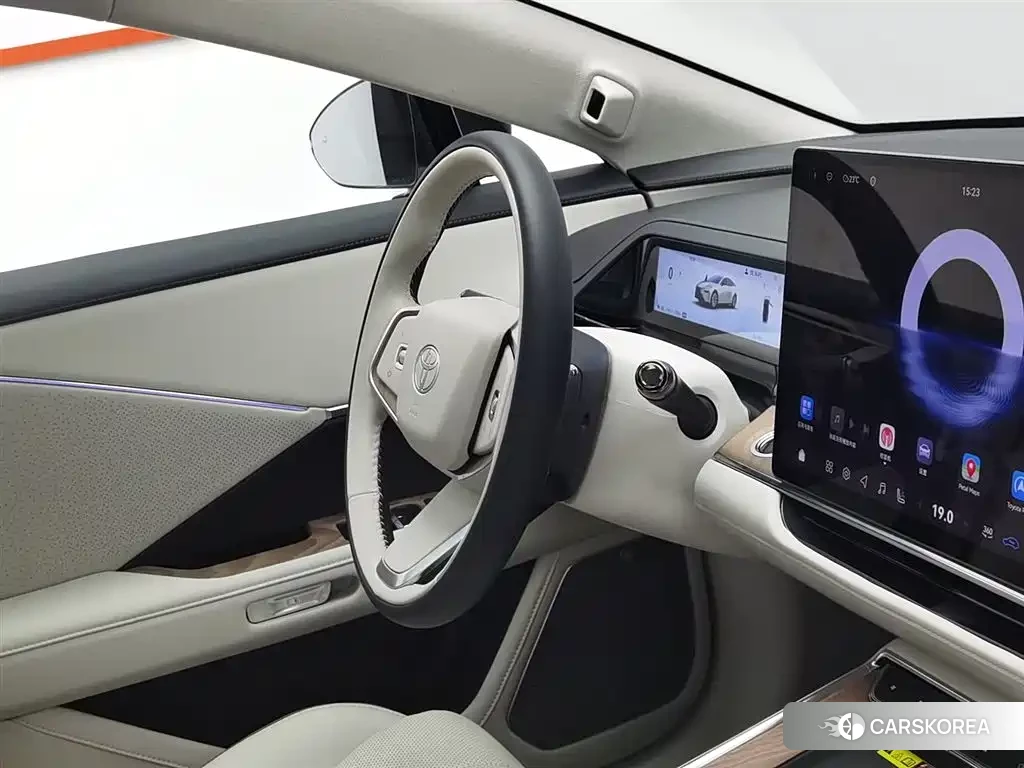 Toyota Platinum Wisdom 7 id 4565148 из Китая 18