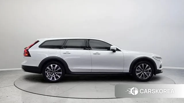 Volvo V90 Cross-Country id 3685976 из Кореи 14