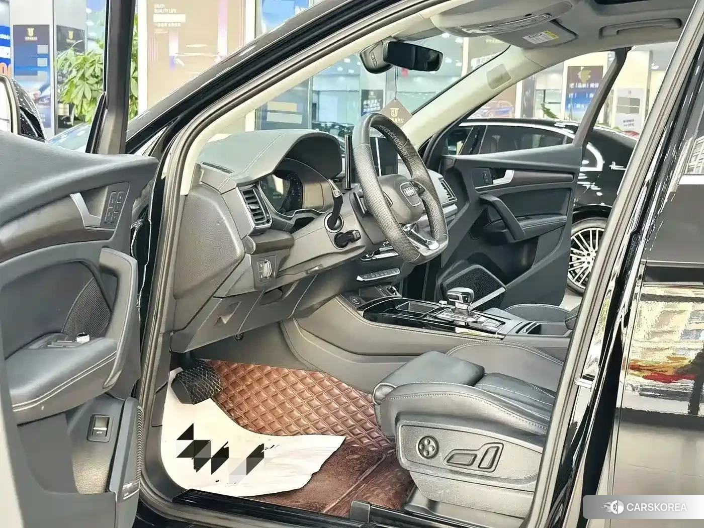 Audi Q5L 2022 Черный из Китая, фото 4