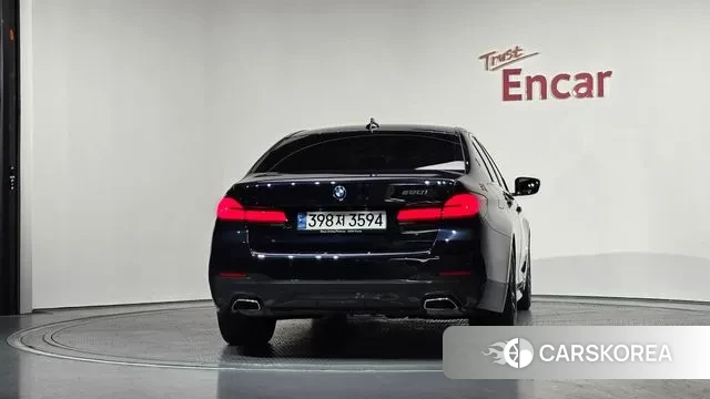 BMW 5 Series (G30) id 3685209 из Кореи 14