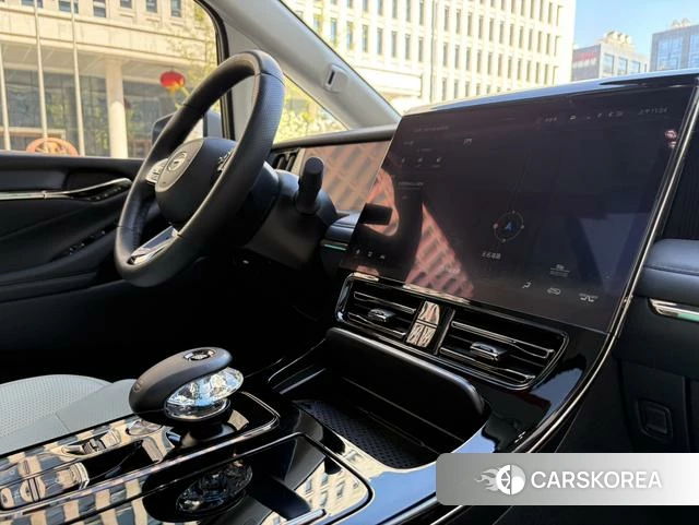 GAC Trumpchi Trumpchi E9 PHEV 2023 Белый из Китая, фото 6