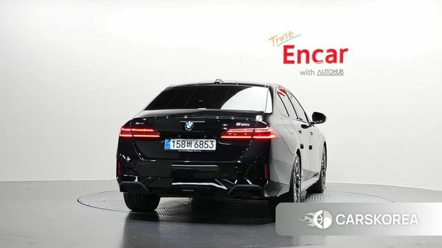 BMW 5 Series (G60) id 4441539 из Кореи 26